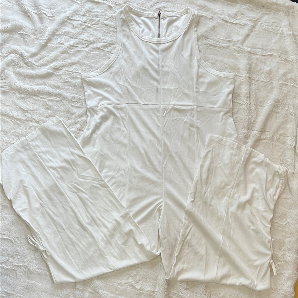 White Sleeveless Jumpsuit with Discreet Pockets